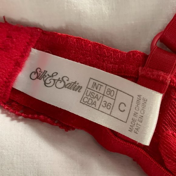 Silk & Satin Red Bra, C36. - Picture 5 of 9